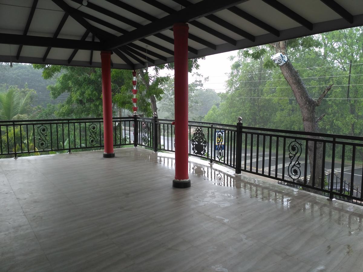 Peacock Villa Resort ウダワラウェ エクステリア 写真